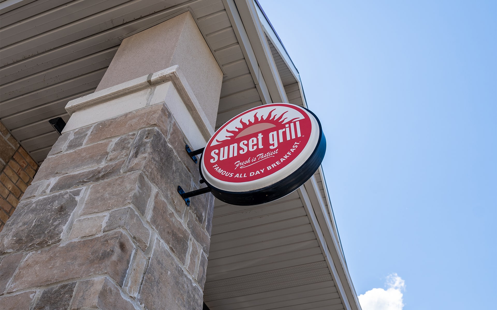 Sunset Grill - Exterior 1